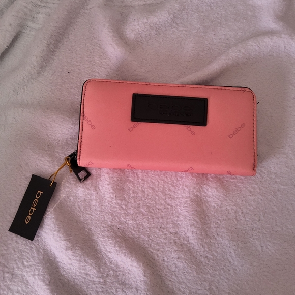 Bebe Blush Pink Zip Wallet - Picture 1 of 2